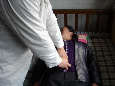 ��^ָᘼ��g(sh��)��(d��ng)��֮���۴�ָ�c(di��n)Ѩ�ַ�