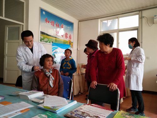 五絕指針技術(shù)與中鐵建工集團醫(yī)院走進社區(qū)開展義診活動